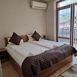 Andreevite Къща за гости 3*